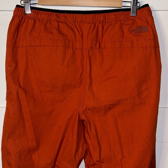 The North Face Hiking Pants Pockets Drawstring Waist Route set Crop Size M New - Picture 2 of 10